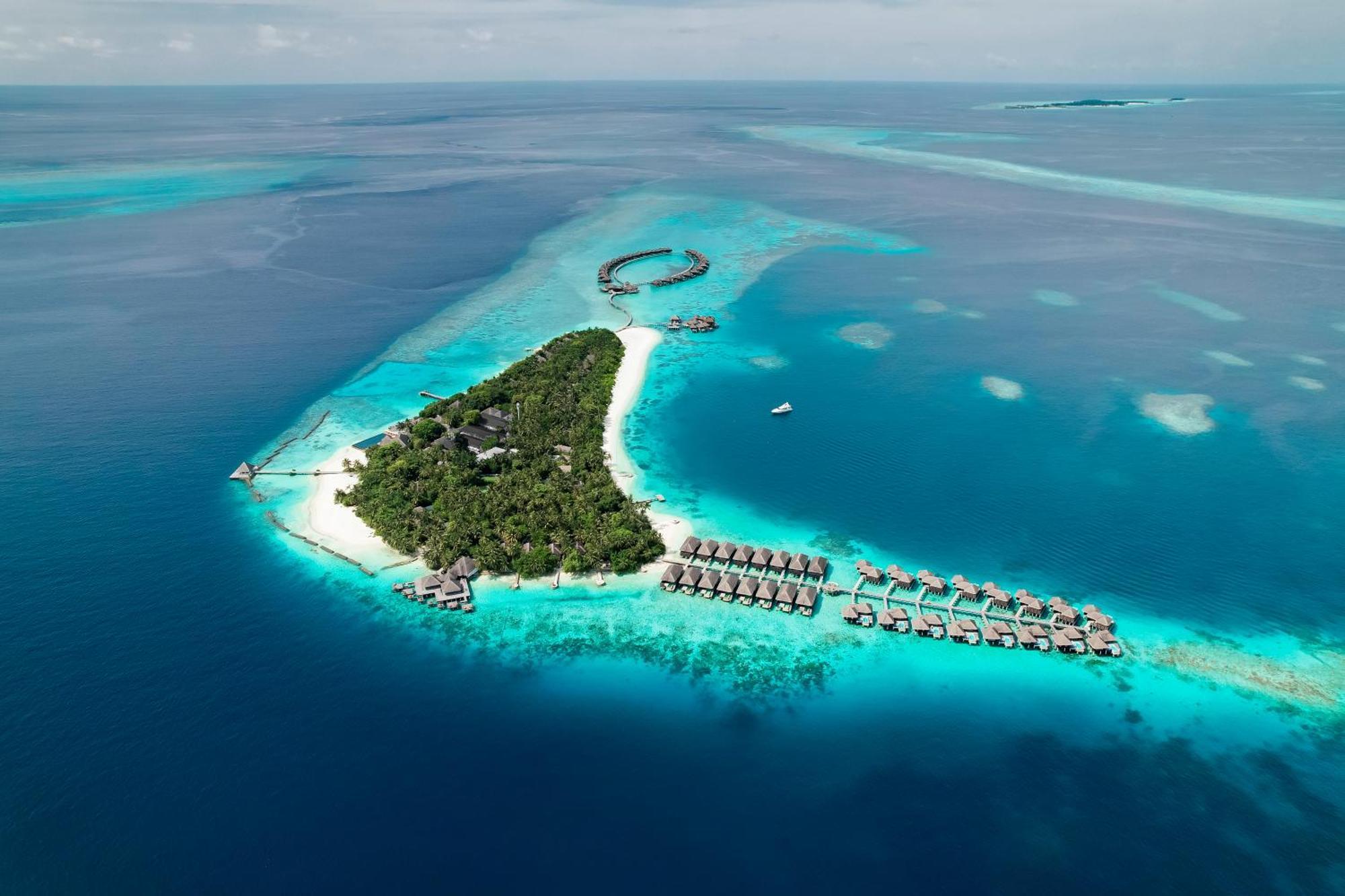 Coco Bodu Hithi Hotel North Male Atoll Exterior photo